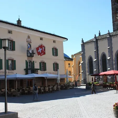 Elijah House Apartment