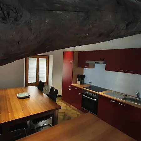 Elijah House Apartment