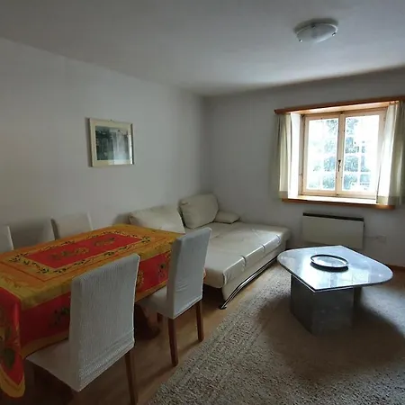 Elijah House Appartement *